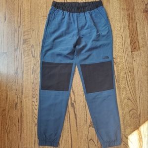 NWT The North Face Women's Joggers, size S